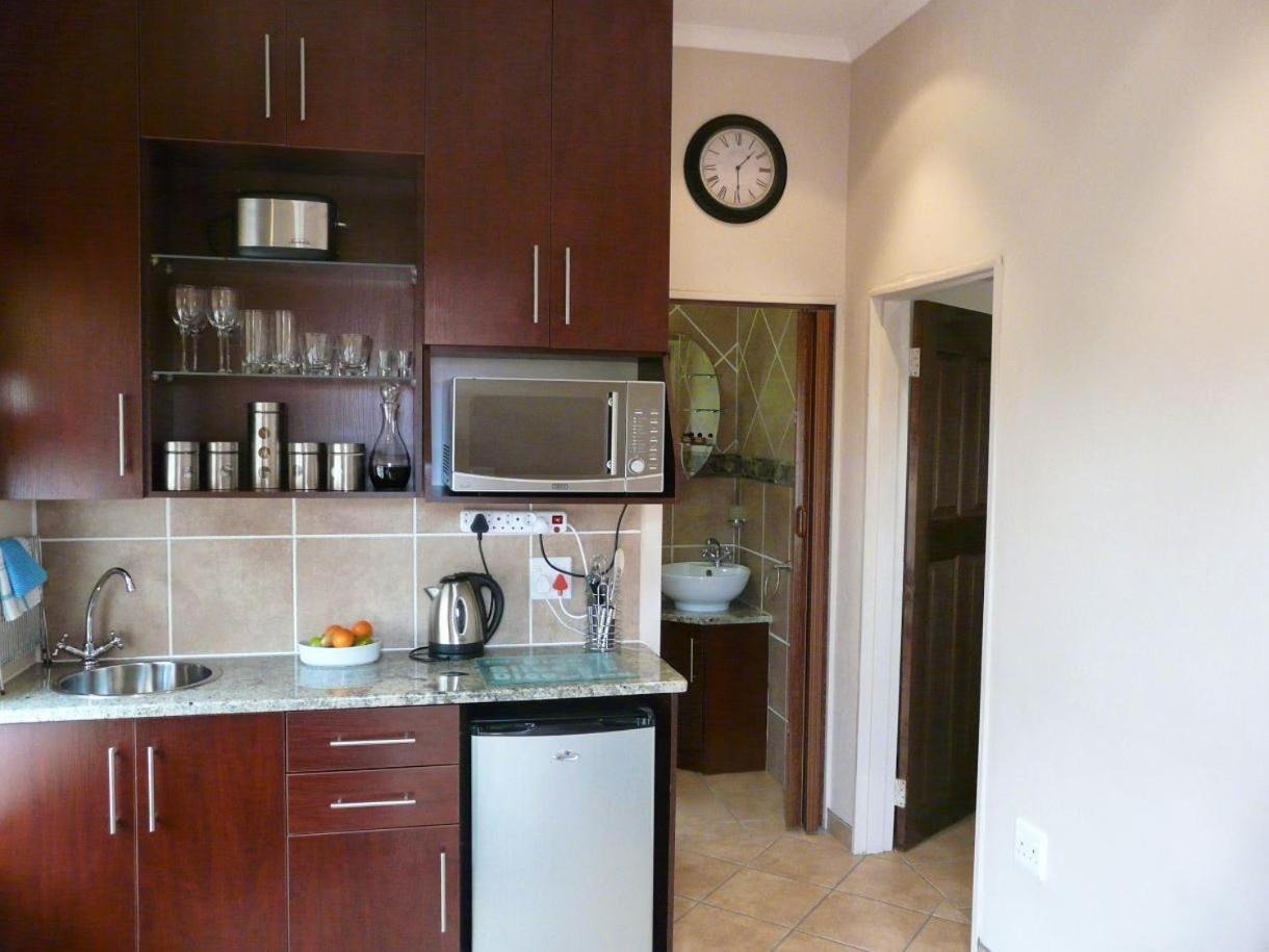 Ruresta Guesthouse Блоемфонтейн Екстериор снимка