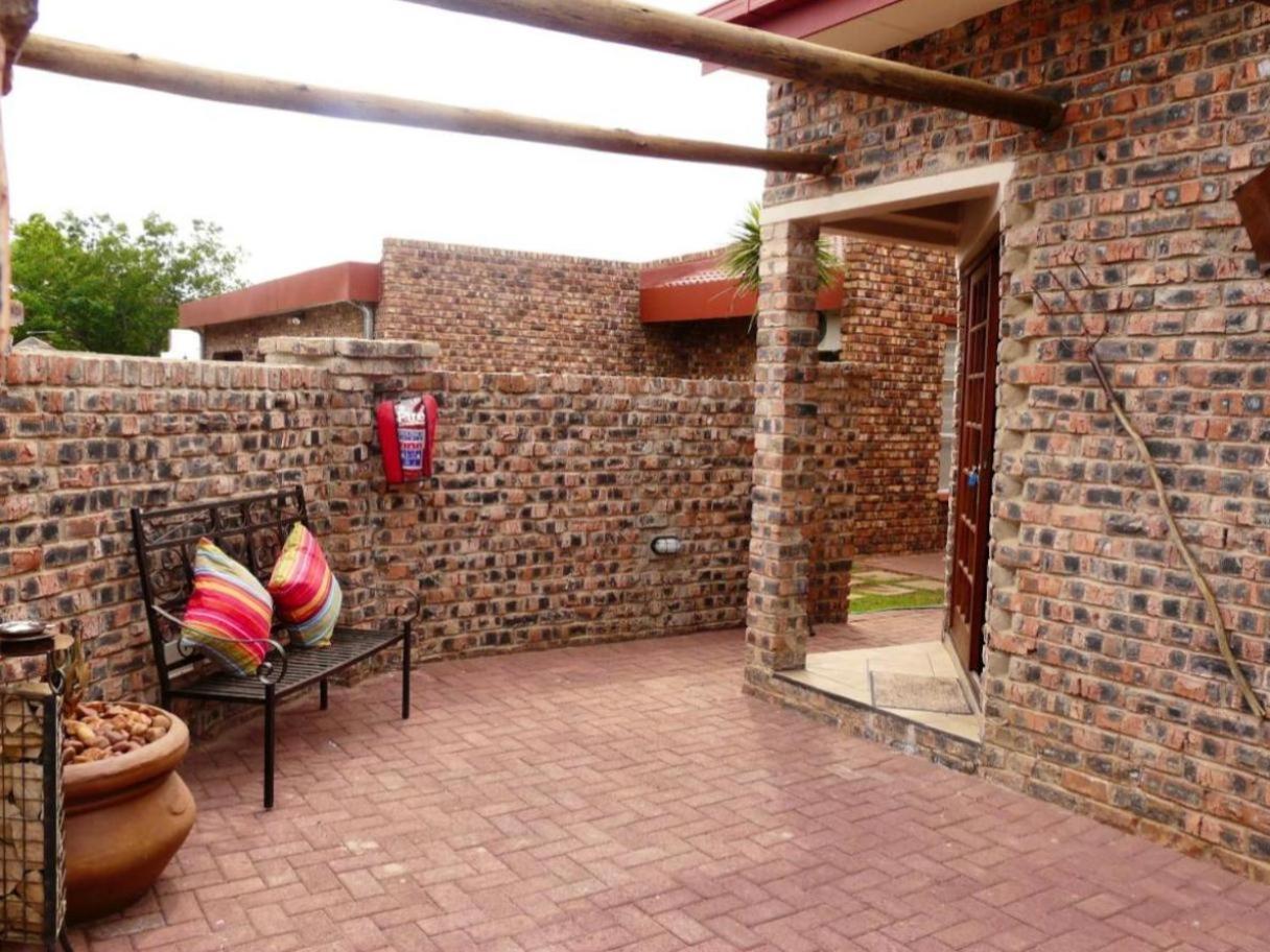 Ruresta Guesthouse Блоемфонтейн Екстериор снимка